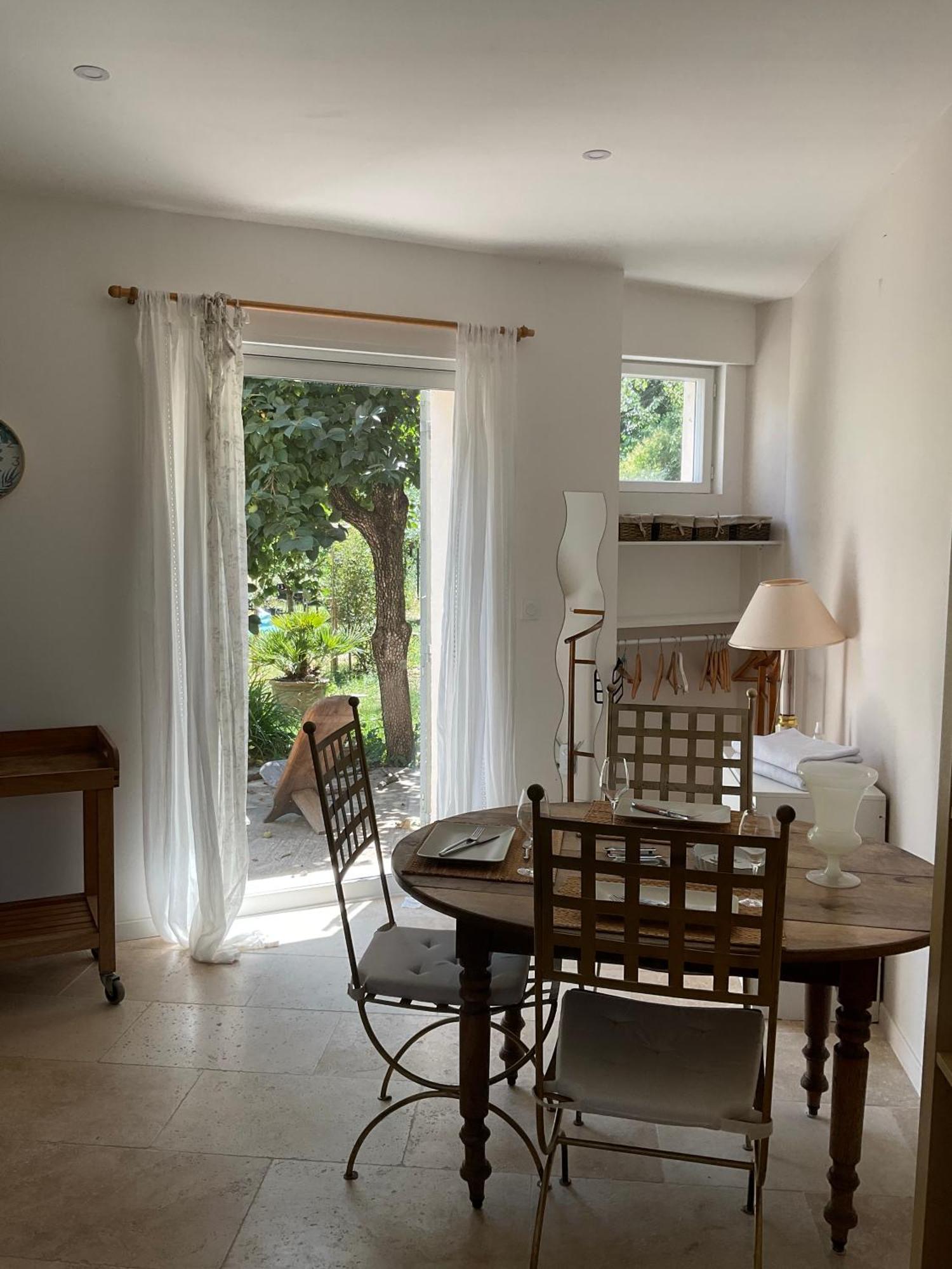 Villeneuve-lès-Avignon Studio Lumineux מראה חיצוני תמונה